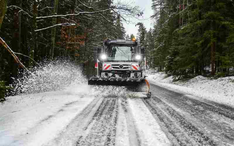 Heated Snow Plow Light